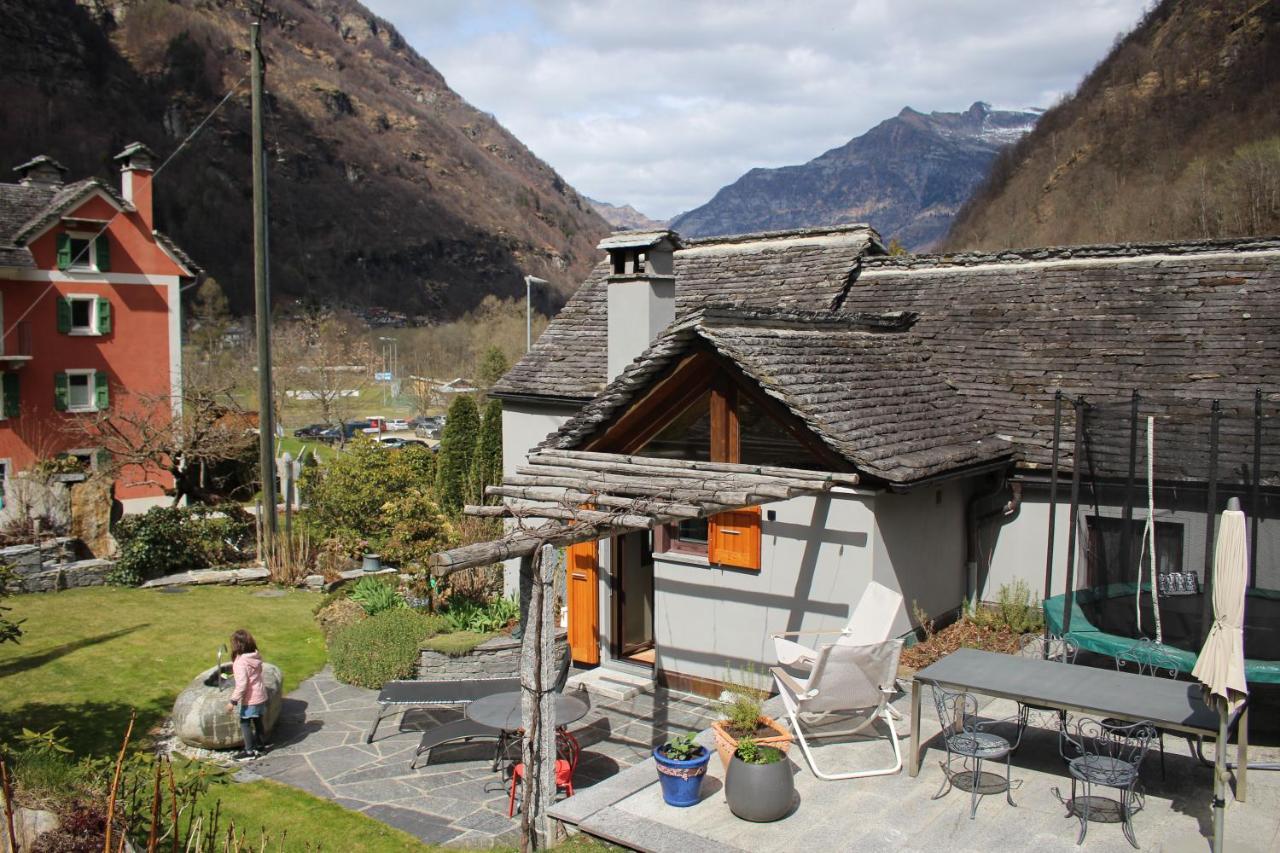 Myverzasca Resort Casa Rossa Brione  エクステリア 写真