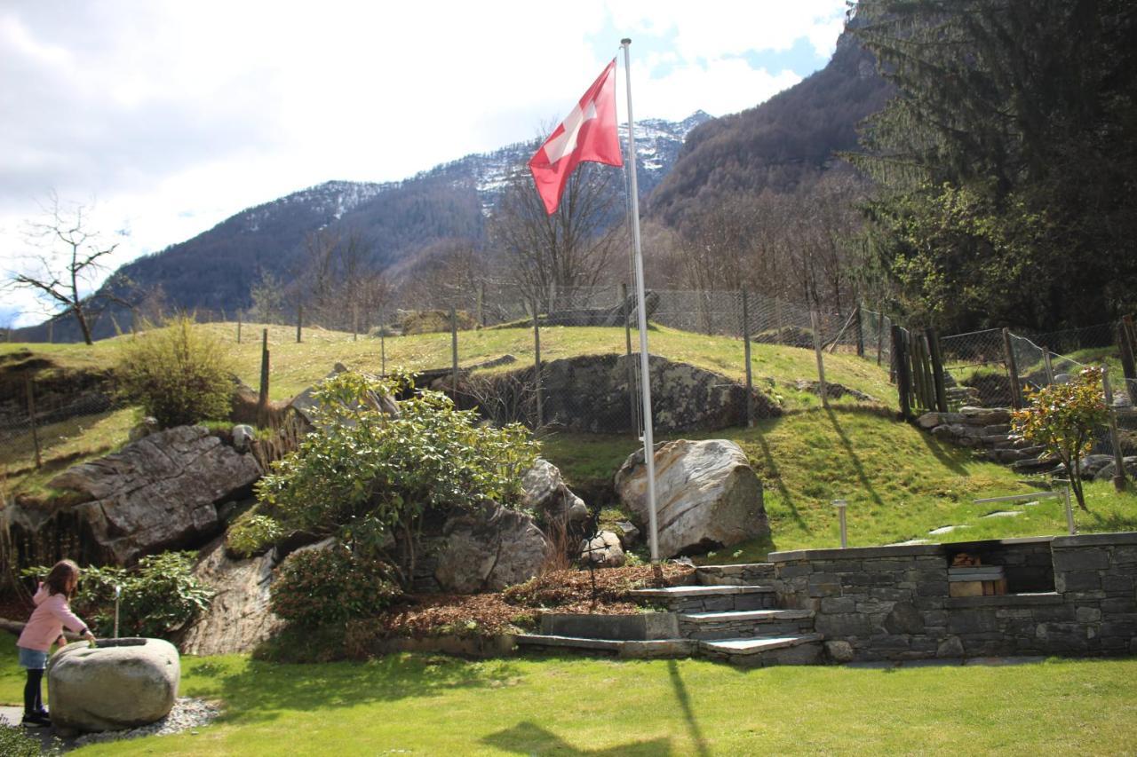 Myverzasca Resort Casa Rossa Brione  エクステリア 写真