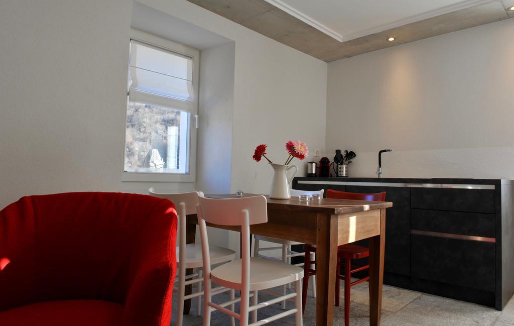 Myverzasca Resort Casa Rossa Brione  部屋 写真