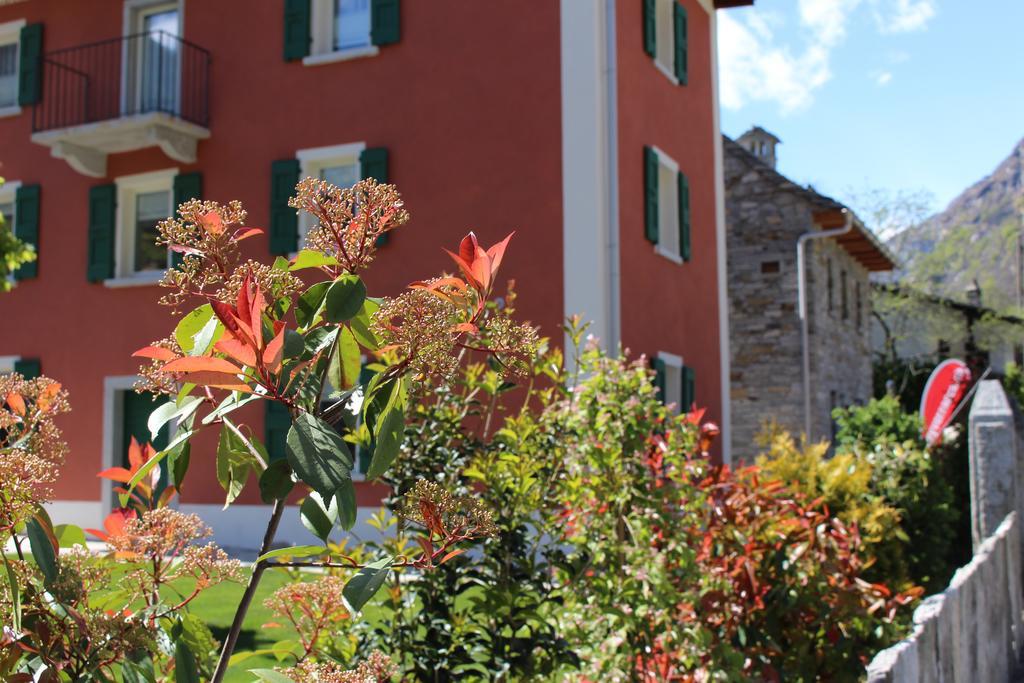 Myverzasca Resort Casa Rossa Brione  エクステリア 写真