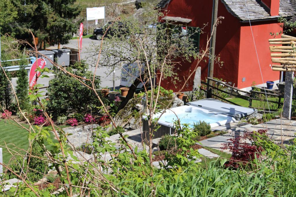 Myverzasca Resort Casa Rossa Brione  エクステリア 写真