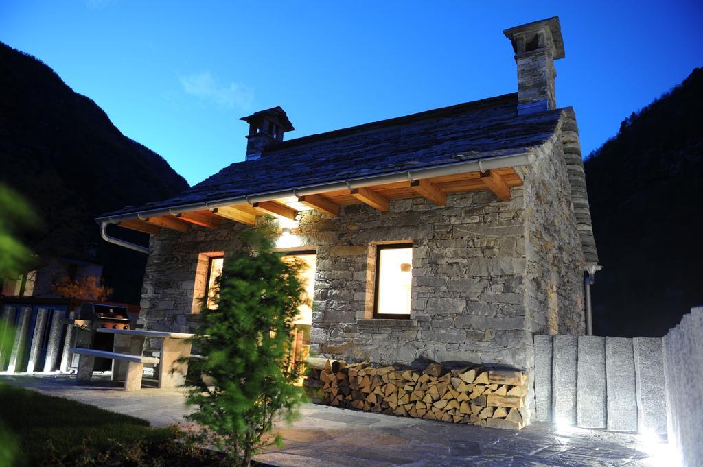 Myverzasca Resort Casa Rossa Brione  エクステリア 写真