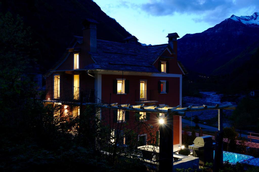 Myverzasca Resort Casa Rossa Brione  エクステリア 写真