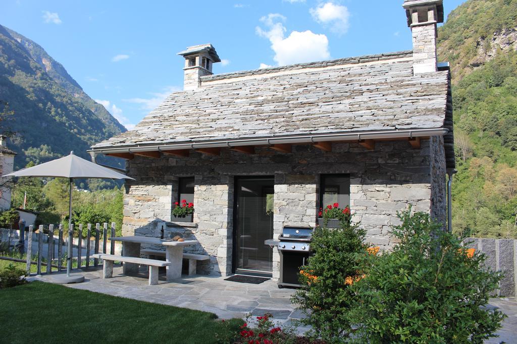 Myverzasca Resort Casa Rossa Brione  エクステリア 写真