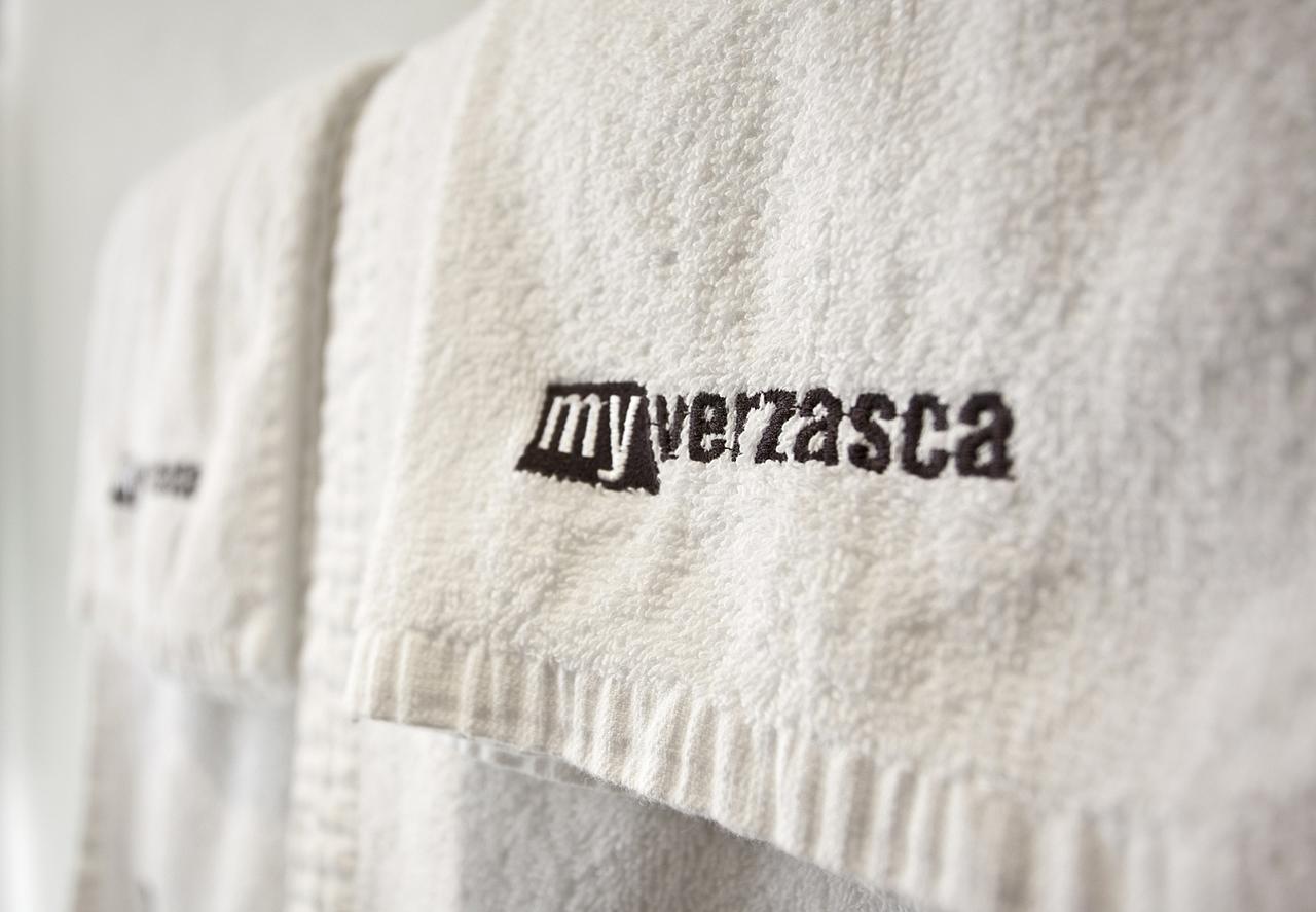 Myverzasca Resort Casa Rossa Brione  エクステリア 写真