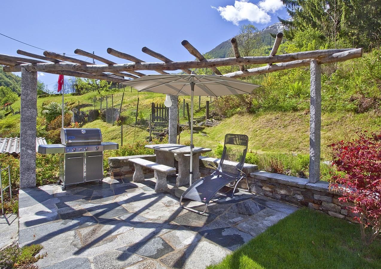 Myverzasca Resort Casa Rossa Brione  エクステリア 写真