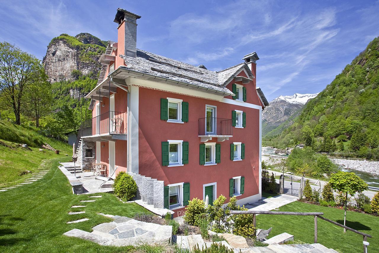 Myverzasca Resort Casa Rossa Brione  エクステリア 写真