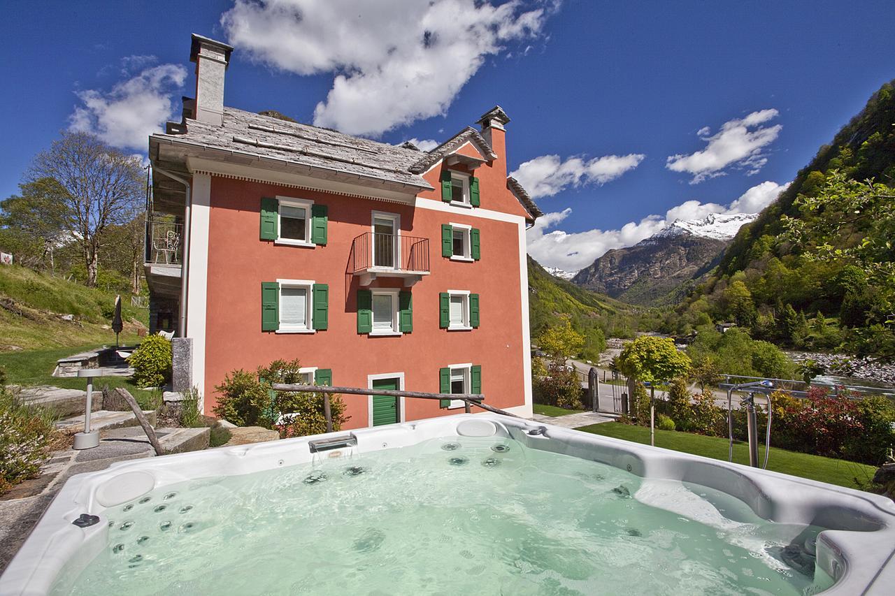Myverzasca Resort Casa Rossa Brione  エクステリア 写真